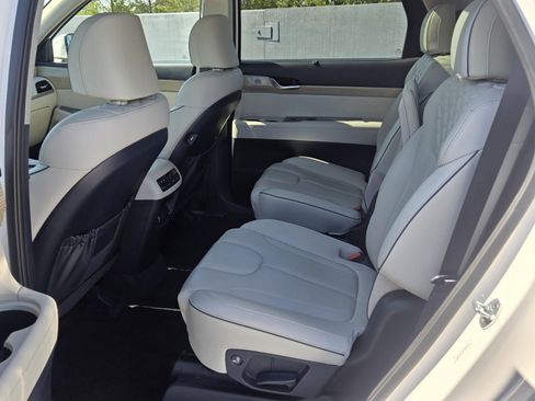 Used 2021 Hyundai Palisade Limited image 13