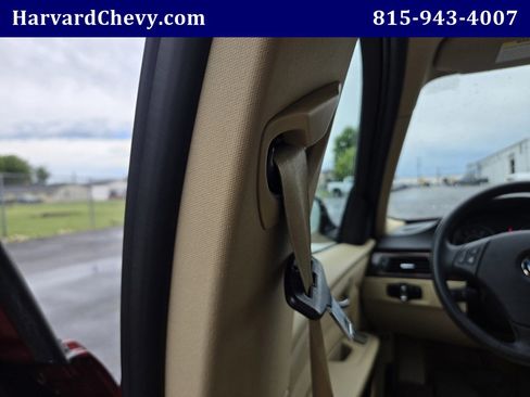 Used 2011 BMW 328i xDrive Sedan AWD/4WD image 32
