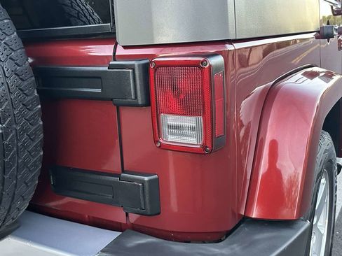 Used 2008 Jeep Wrangler Unlimited Sahara w/ Dual Top Group image 44