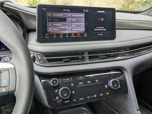 Used 2025 INFINITI QX60 Luxe w/ Black Edition image 19