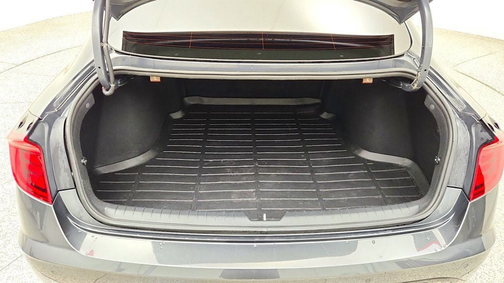 Used 2021 Hyundai Sonata Limited FWD image 22