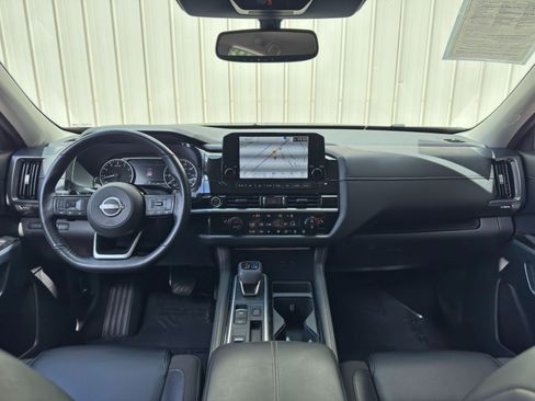 Used 2022 Nissan Pathfinder SL FWD image 11