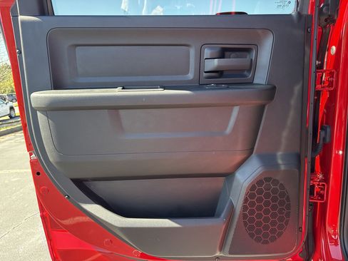 Used 2024 RAM 2500 Tradesman w/ Chrome Appearance Group image 20