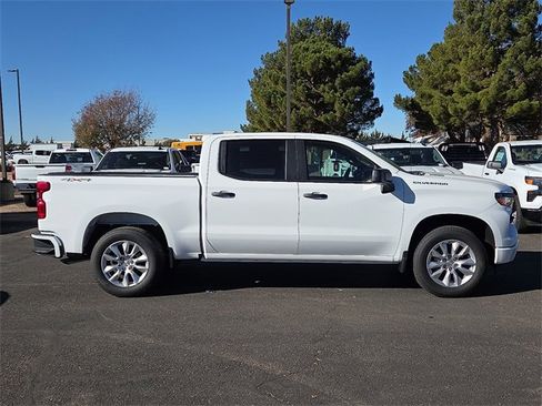 New 2026 Chevrolet Silverado 1500 Custom image 4