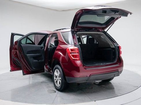 Used 2017 Chevrolet Equinox LT w/ Convenience Package image 18