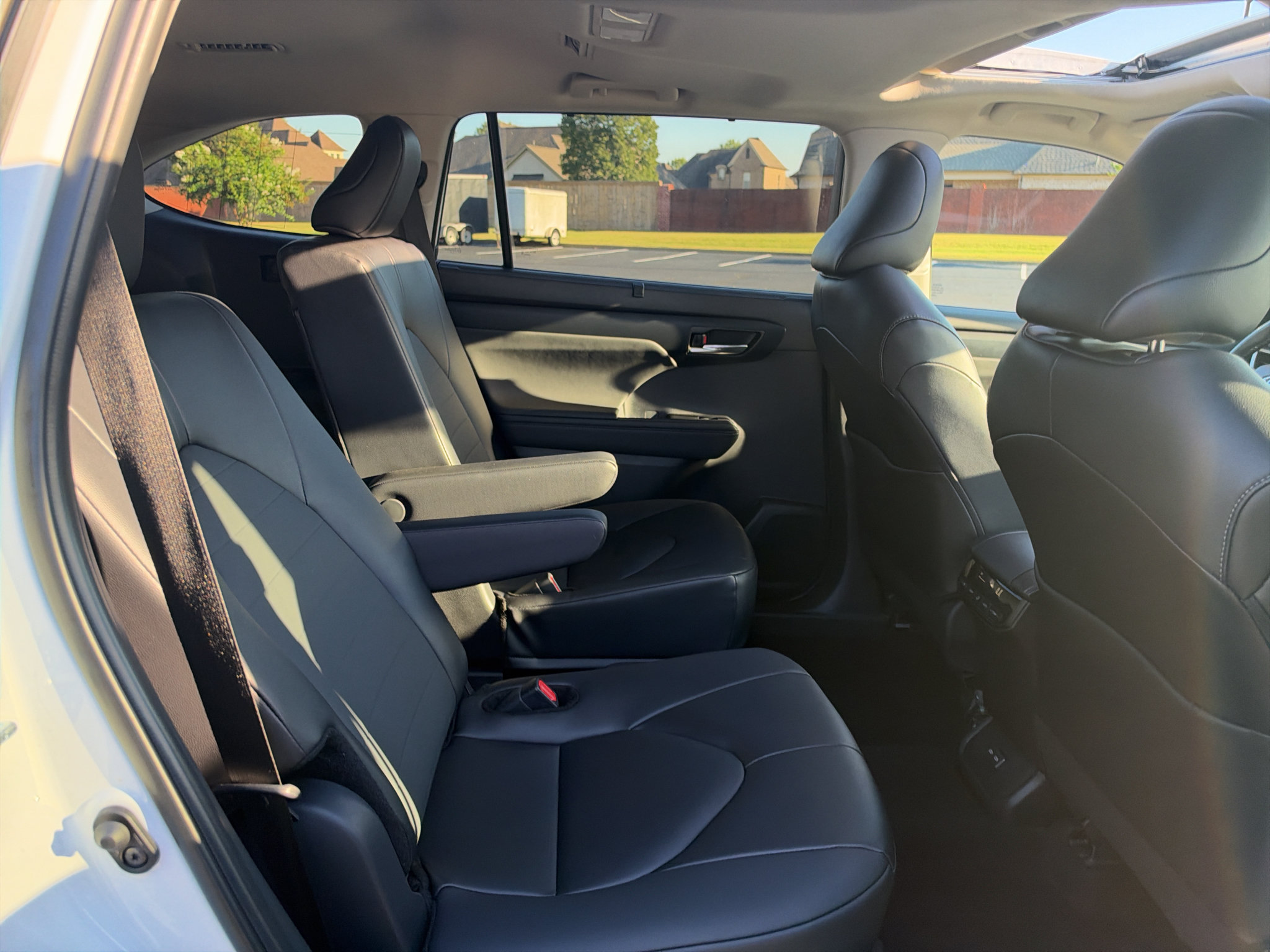 Used 2026 Toyota Highlander XLE AWD/4WD image 18
