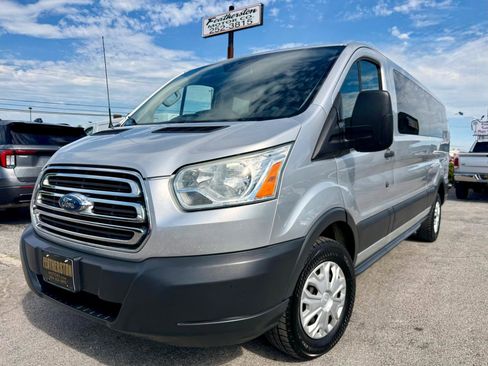 Used 2016 Ford Transit 350 XLT RWD image 4