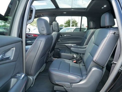 Used 2025 Chevrolet Traverse Z71 w/ Driver Confidence Package AWD/4WD image 17