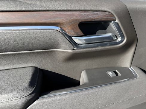 Used 2026 GMC Sierra 1500 SLT w/ SLT Premium Plus Package image 30