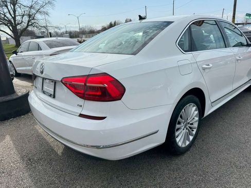 Used 2016 Volkswagen Passat 1.8T SE image 8