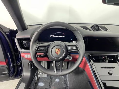 New 2026 Porsche Panamera image 39