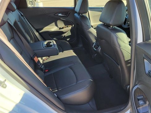 Used 2024 Chevrolet Malibu LT image 11