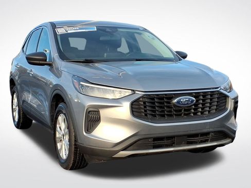 Used 2023 Ford Escape Active image 2