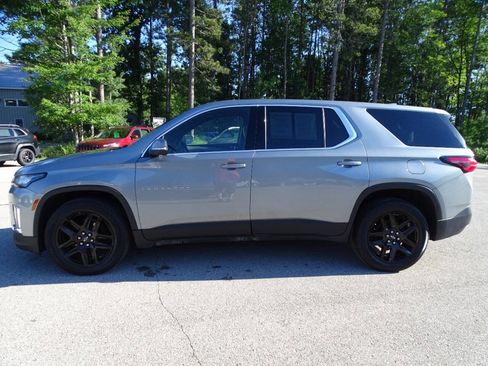 Used 2023 Chevrolet Traverse AWD LS w/ Safety Package image 6
