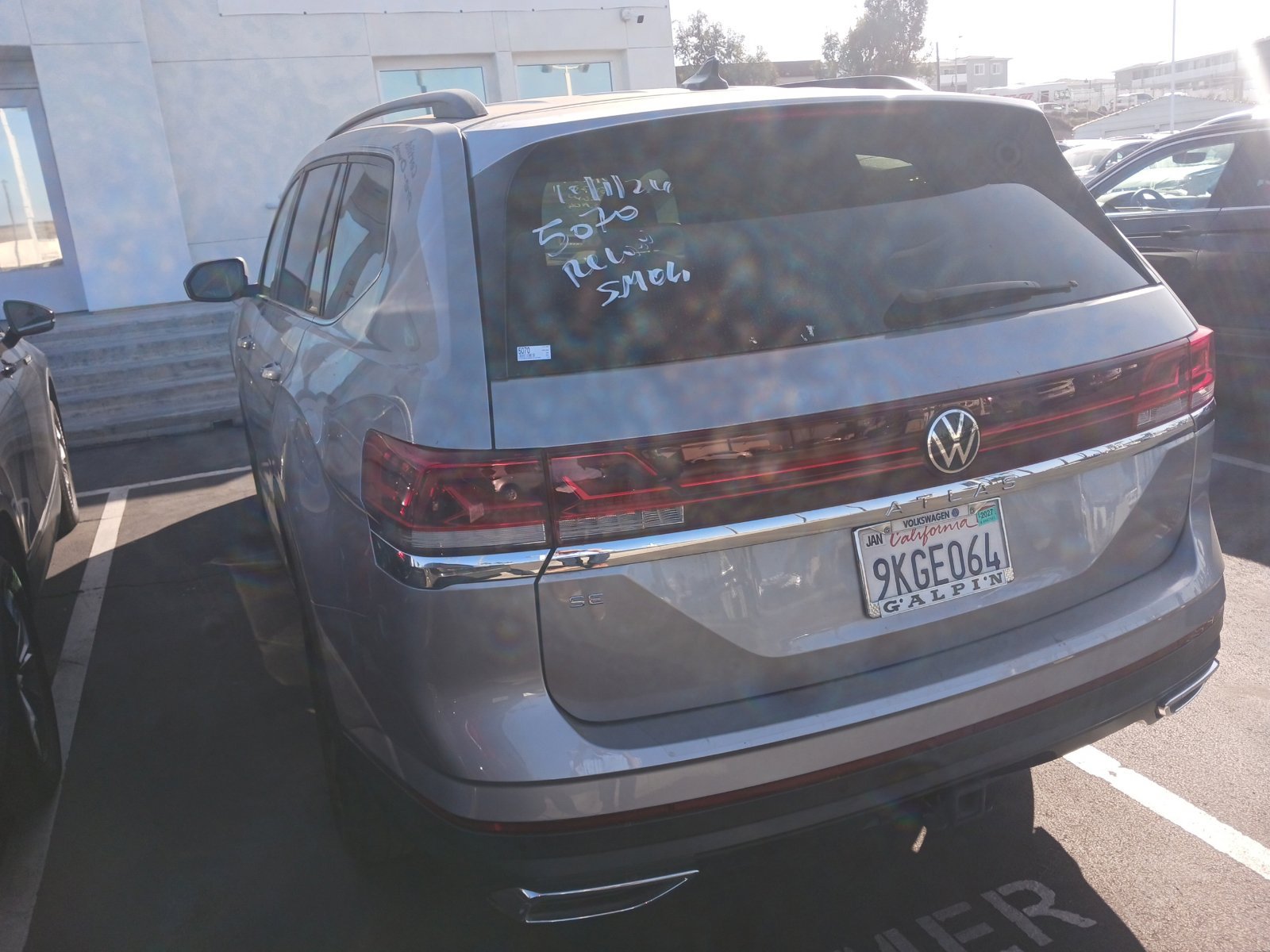Used 2024 Volkswagen Atlas SE FWD image 4
