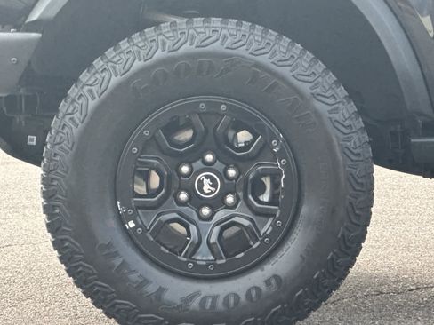 Used 2022 Ford Bronco Black Diamond image 26