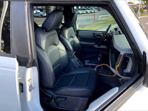 Certified 2022 Ford Bronco Badlands image 8