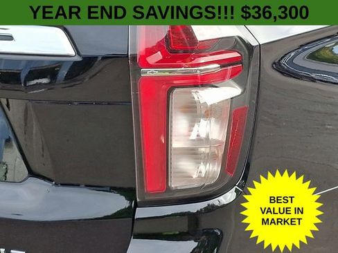 Used 2022 Chevrolet Suburban LT image 11