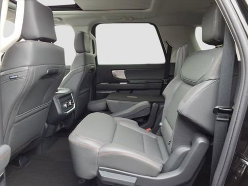 New 2025 Ford Expedition Max Active image 7