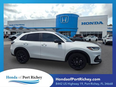 Certified 2024 Honda HR-V Sport image 1
