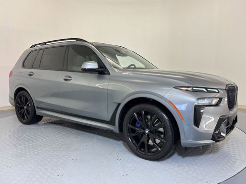 Certified 2024 BMW X7 xDrive40i w/ Executive Package image 6