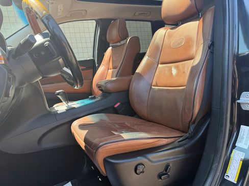 Used 2013 Jeep Grand Cherokee Overland w/ Advance Technology Group AWD/4WD image 20