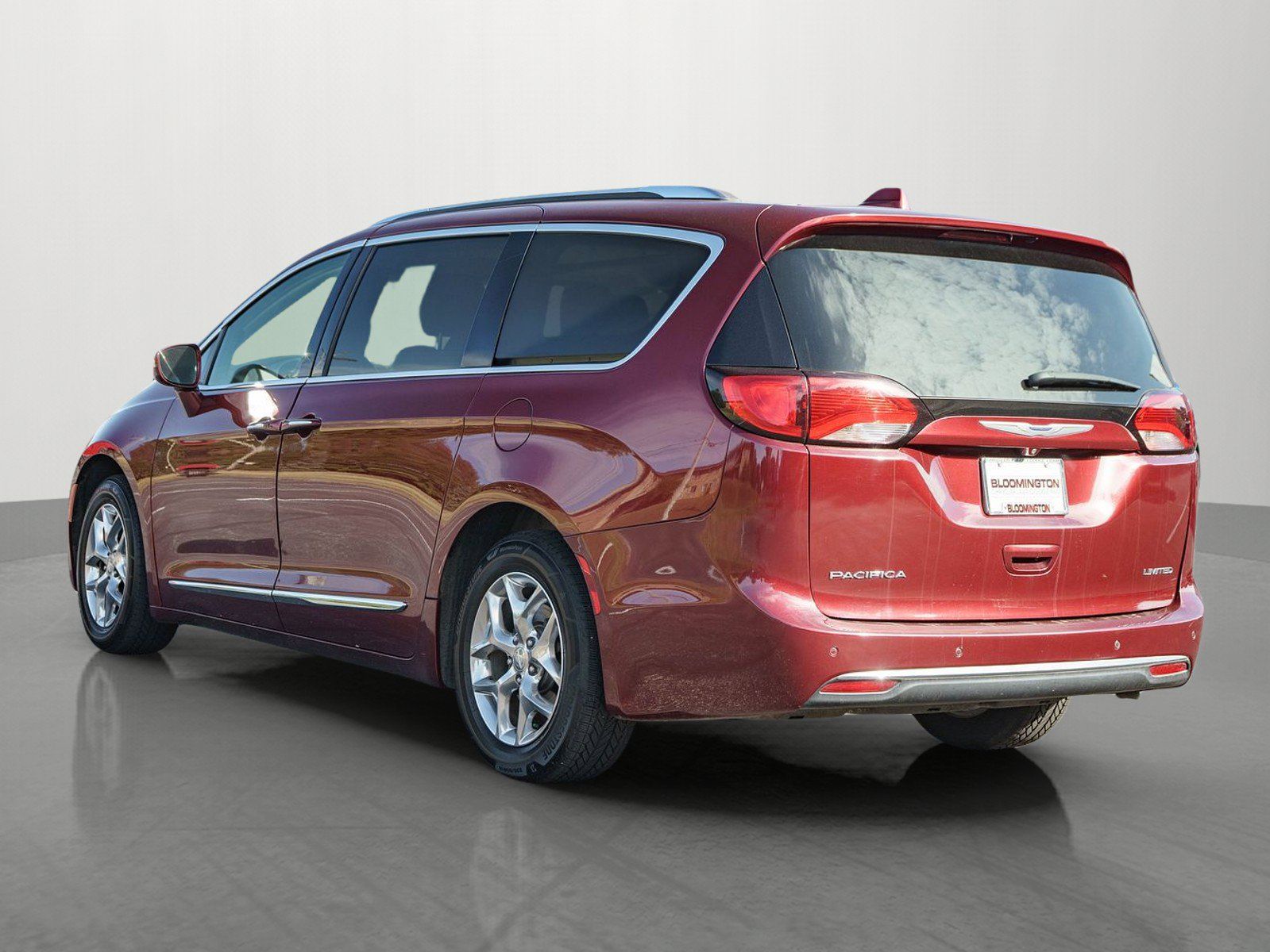 Used 2019 Chrysler Pacifica Limited FWD image 5