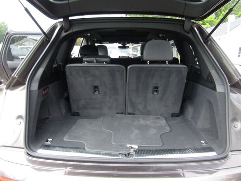 Used 2017 Audi Q7 3.0T Premium Plus w/ Premium Plus Package image 18