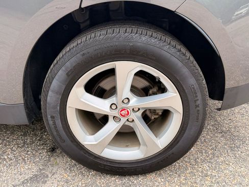 Used 2019 Jaguar F-PACE Premium AWD/4WD image 13