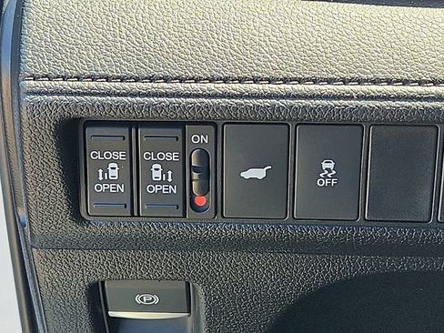 Used 2025 Honda Odyssey Sport-L image 26