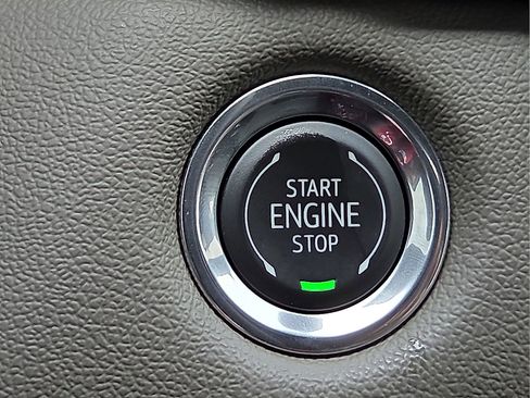 Used 2025 Chevrolet Colorado ZR2 w/ Technology Package AWD/4WD image 20