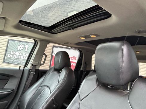 Used 2012 GMC Acadia SLT AWD/4WD image 19