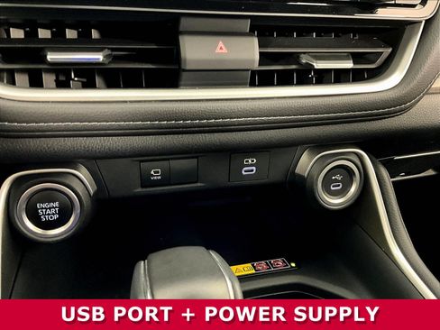 Used 2024 Toyota Grand Highlander AWD image 16