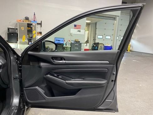 Certified 2023 Nissan Altima 2.5 SV w/ SV Premium Package AWD/4WD image 28