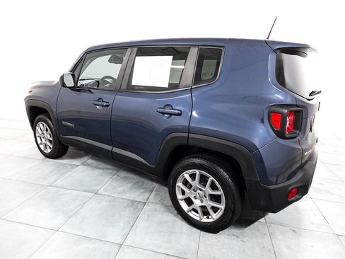 Used 2023 Jeep Renegade Latitude AWD/4WD image 5