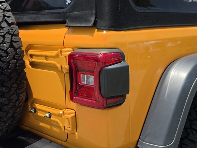 Used 2021 Jeep Wrangler Unlimited Rubicon AWD/4WD image 14
