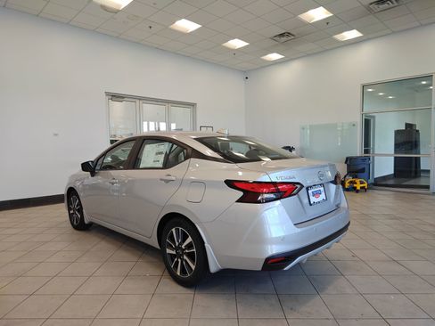 New 2025 Nissan Versa SV w/ Trunk Package FWD image 5