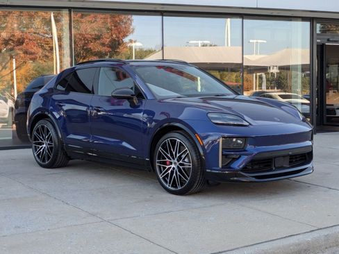 New 2025 Porsche Macan Turbo Electric image 7