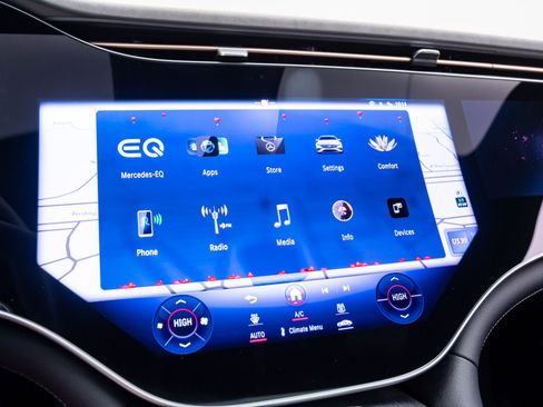 Used 2022 Mercedes-Benz EQS 580 4MATIC Sedan image 27