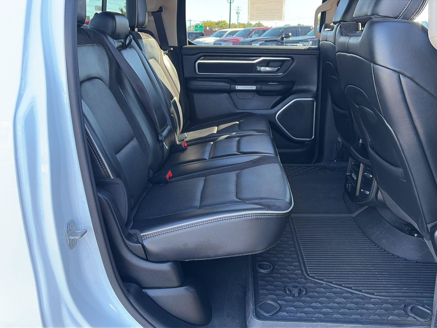 Used 2020 RAM 1500 Laramie AWD/4WD image 17