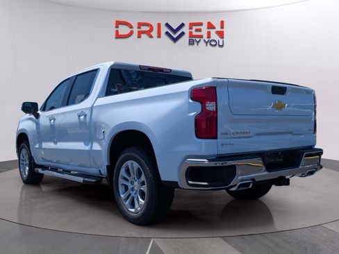 New 2026 Chevrolet Silverado 1500 LTZ w/ LTZ Premium Package AWD/4WD image 3