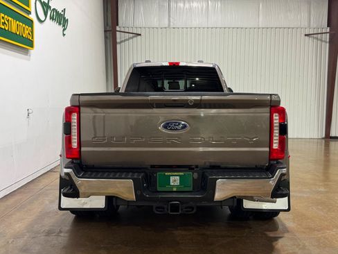 Used 2023 Ford F350 Lariat w/ Lariat Ultimate Package AWD/4WD image 7