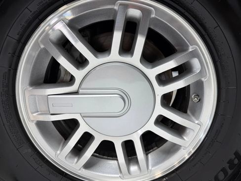 Used 2007 HUMMER H3 AWD/4WD image 8