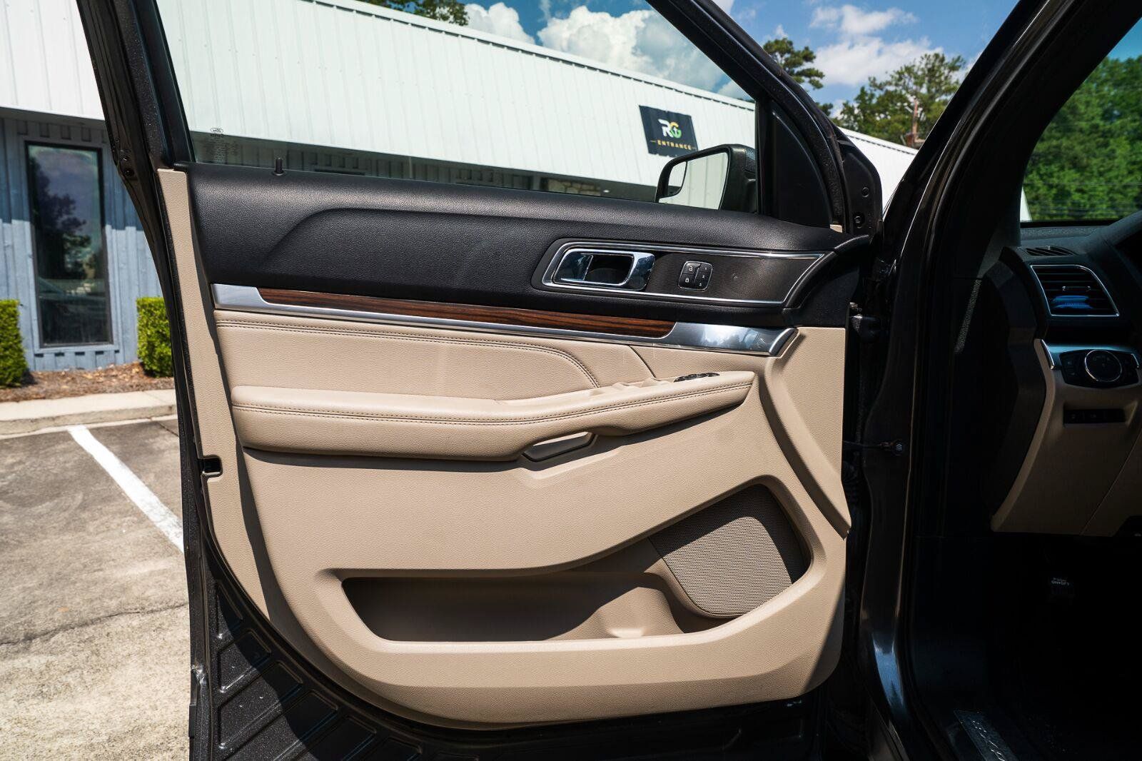 Used 2018 Ford Explorer Limited FWD image 23
