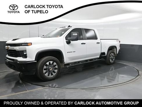 Used 2025 Chevrolet Silverado 2500 Custom w/ Custom Value Package AWD/4WD image 9