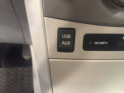 Used 2013 Toyota Corolla LE image 22