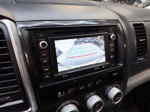 Used 2018 Toyota Sequoia Platinum image 24