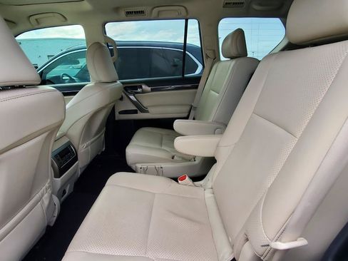 Used 2020 Lexus GX 460 Luxury w/ Luxury Sport Package AWD/4WD image 5