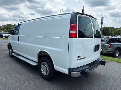 Used 2025 Chevrolet Express 2500 w/ Driver Convenience Package RWD image 4