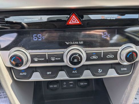 Used 2020 Hyundai Elantra SEL w/ Winter Weather Package FWD image 45